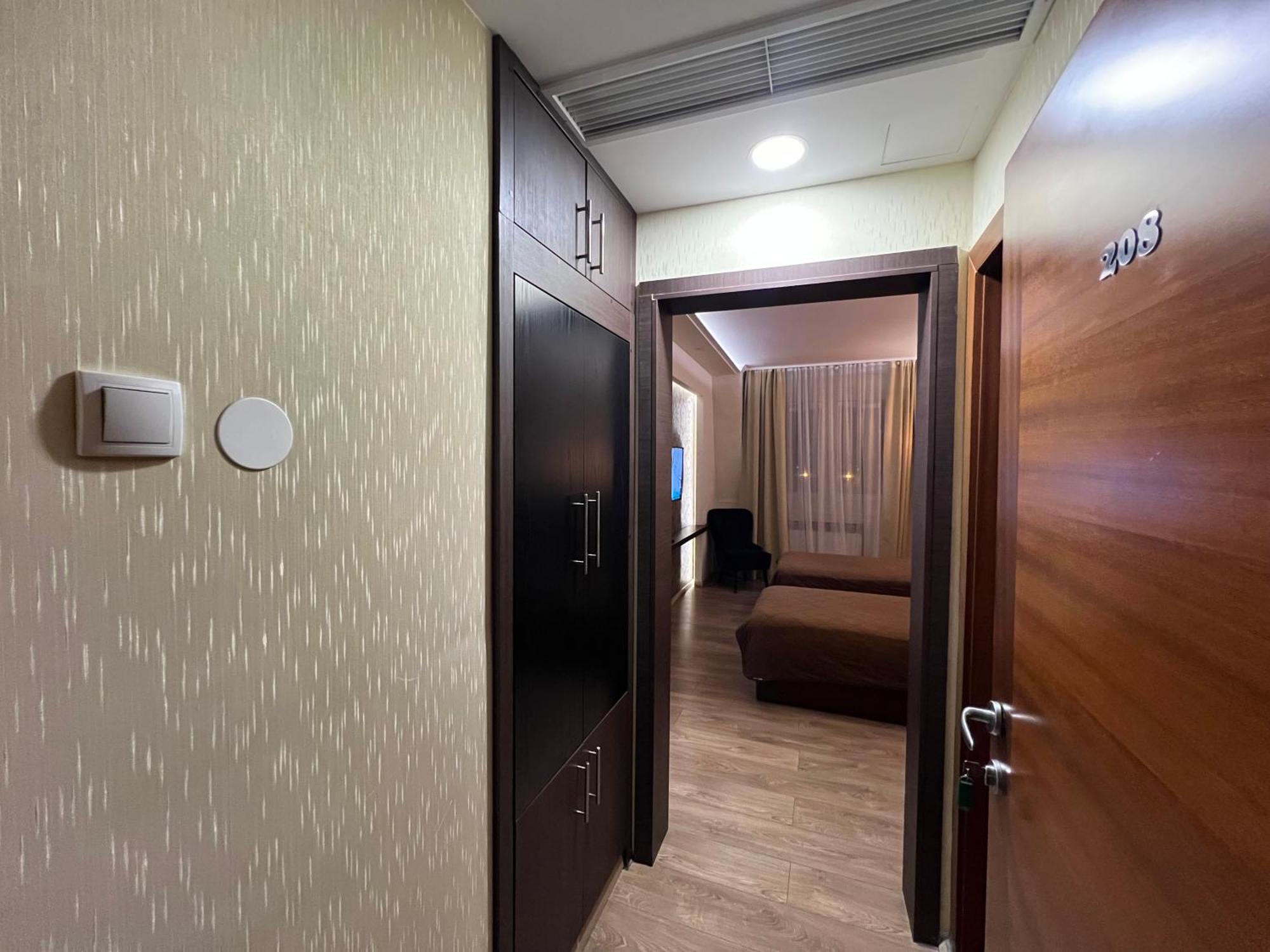 Petrus 3*