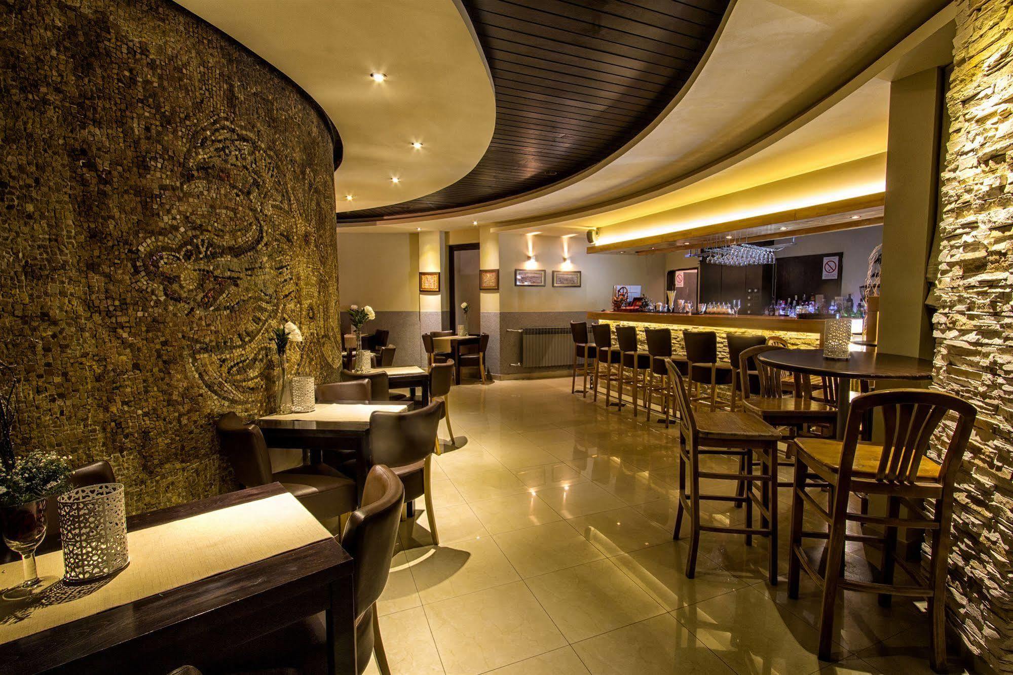 Petrus Hotel
